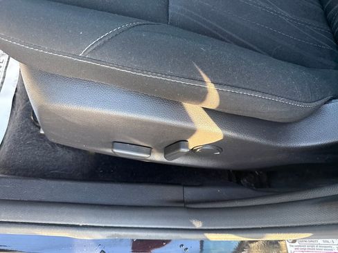 Used 2016 Ford Focus SE w/ SE Power Seat Package image 26