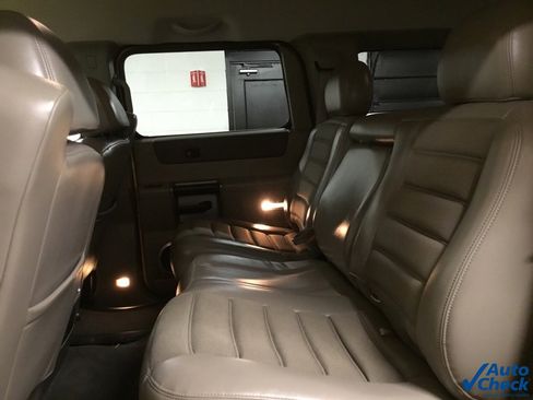 Used 2003 HUMMER H2 w/ Preferred Equipment Group image 28