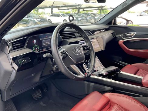 Used 2023 Audi e-tron S Prestige w/ Prestige Package AWD/4WD image 16
