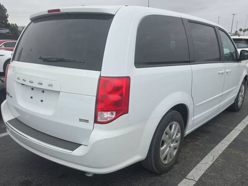 Used 2017 Dodge Grand Caravan SE w/ Power Window Group FWD image 2