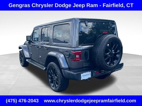 Certified 2025 Jeep Wrangler Unlimited Sahara AWD/4WD image 5