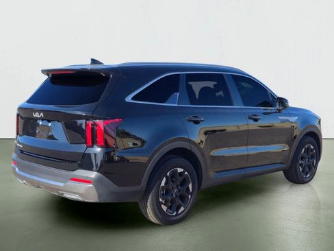 Used 2025 Kia Sorento S w/ Panoramic Sunroof Package FWD image 6