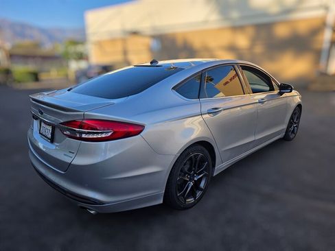 Used 2018 Ford Fusion SE w/ Equipment Group 201A image 6