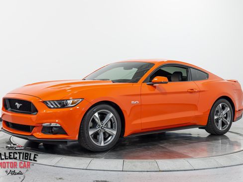 Used 2016 Ford Mustang GT Premium w/ Equipment Group 401A RWD image 9
