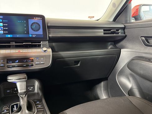 Used 2024 Hyundai Kona SEL AWD/4WD image 27