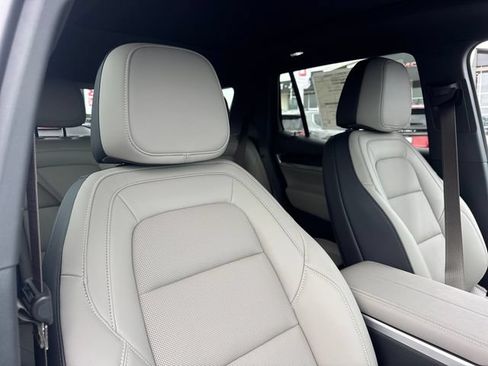 New 2026 GMC Terrain Elevation w/ Elevation Premium Package AWD/4WD image 30