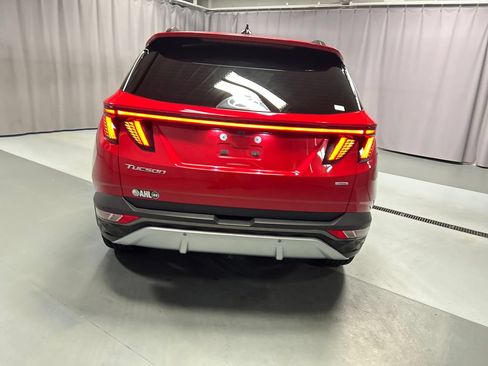 Used 2023 Hyundai Tucson Limited w/ Cargo Package AWD/4WD image 6