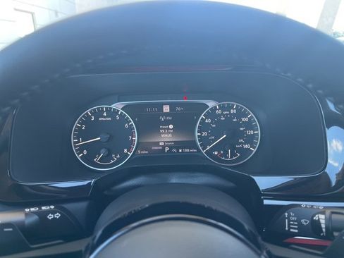 New 2025 Nissan Pathfinder SL image 12