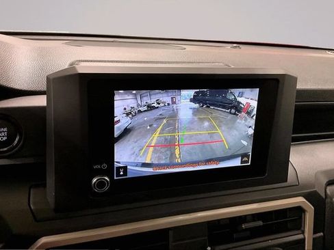 Used 2025 Toyota Tacoma SR w/ SR Upgrade Package AWD/4WD image 22