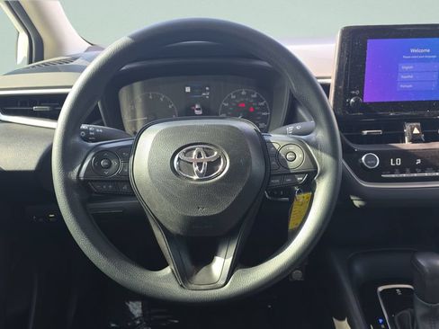 Used 2025 Toyota Corolla LE FWD image 12