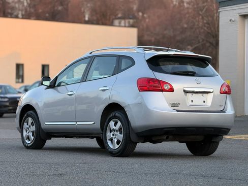 Used 2014 Nissan Rogue S w/ Convenience Package AWD/4WD image 4
