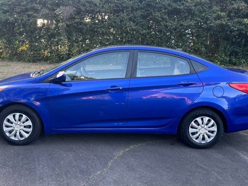 Used 2014 Hyundai Accent GLS FWD image 5