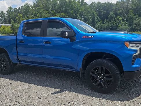 Used 2022 Chevrolet Silverado 1500 LT Trail Boss w/ LT Trail Boss Premium Package AWD/4WD image 3