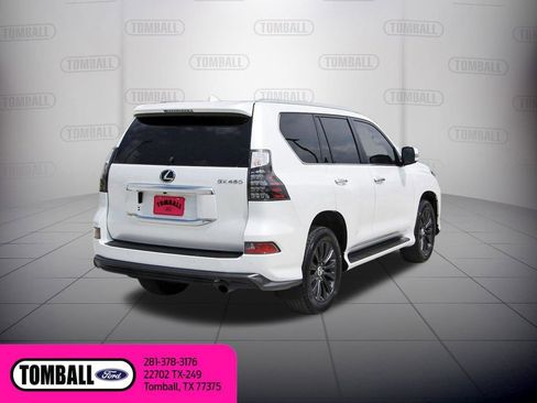 Used 2023 Lexus GX 460 Luxury w/ Sport Design Package image 7