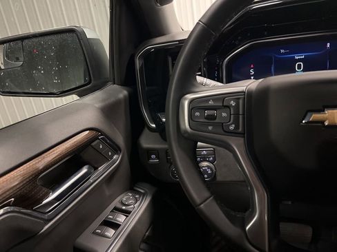 Certified 2024 Chevrolet Silverado 1500 LT AWD/4WD image 15