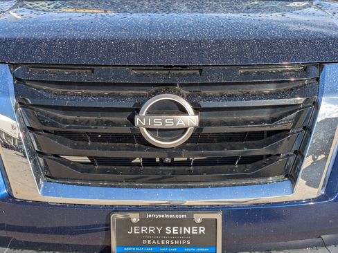 Used 2023 Nissan Pathfinder SL image 10