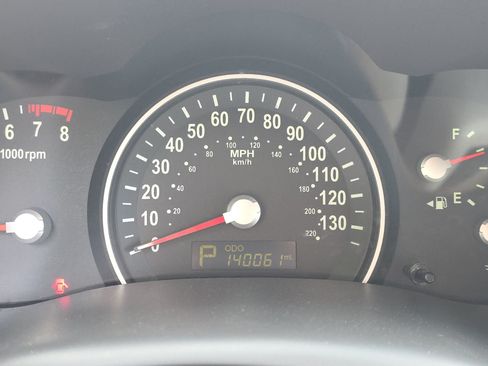 Used 2014 Kia Sedona EX FWD image 7