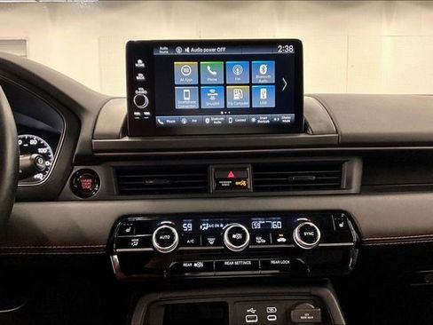 Used 2025 Honda Pilot TrailSport image 30
