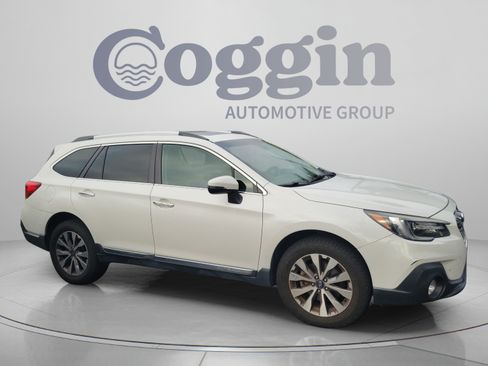 Used 2019 Subaru Outback 3.6R Touring w/ Popular Package #3A AWD/4WD image 6