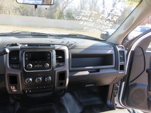 Used 2014 RAM 2500 Tradesman w/ Cold Weather Group image 19