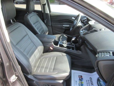 Used 2019 Ford Escape Titanium FWD image 13