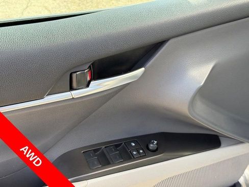 Used 2024 Toyota Camry SE AWD/4WD image 18