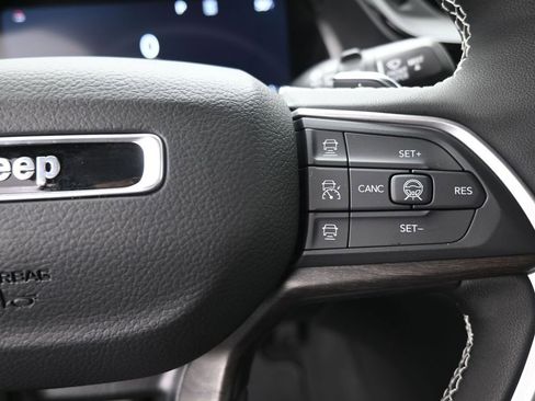 New 2026 Jeep Grand Cherokee Limited image 2