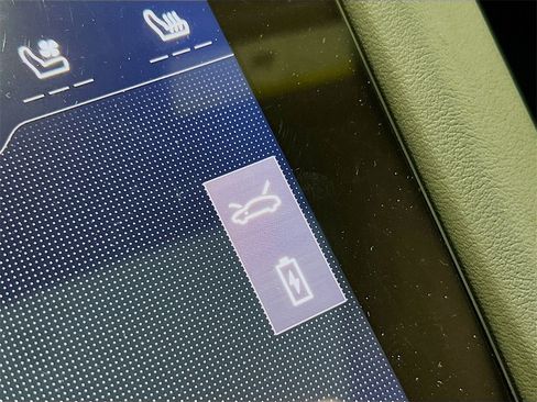 New 2026 Porsche Taycan image 14