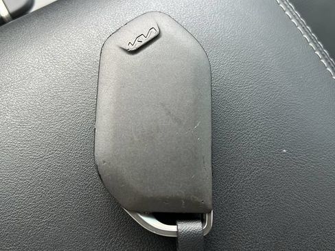 Used 2025 Kia Sorento S w/ Panoramic Sunroof Package FWD image 29