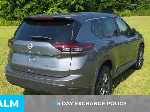 Used 2025 Nissan Rogue S AWD/4WD image 4