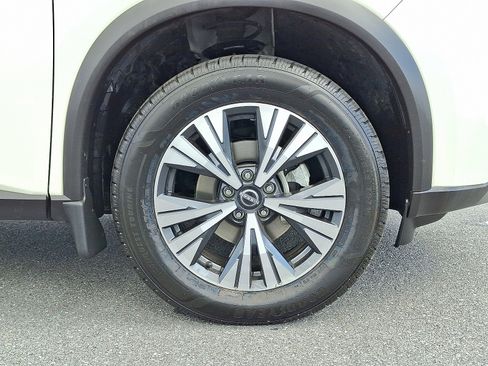 Certified 2023 Nissan Rogue SV w/ SV Premium B Package AWD/4WD image 10