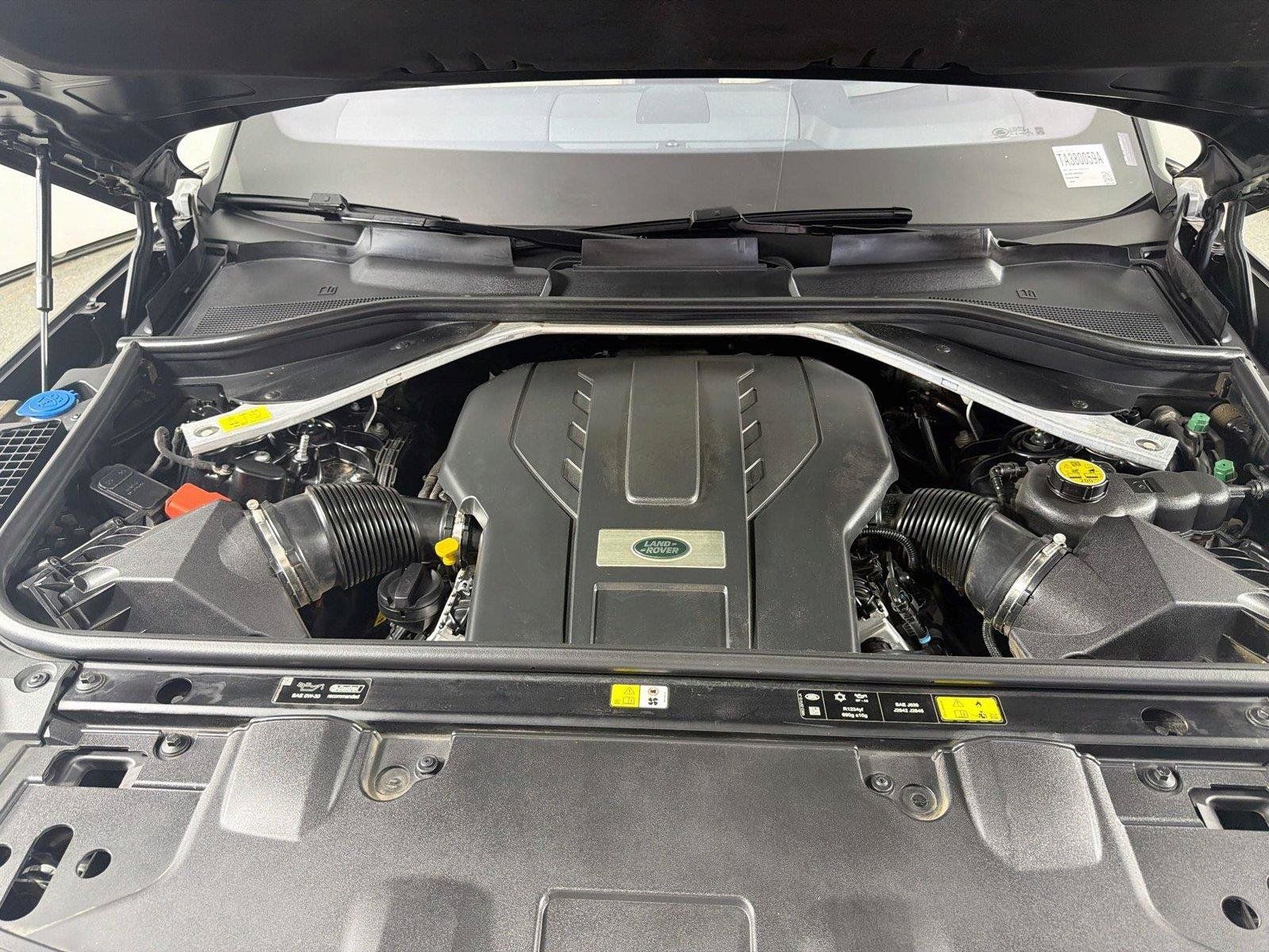 Certified 2023 Land Rover Range Rover SE AWD/4WD image 31