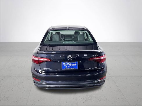 Used 2024 Volkswagen Jetta SE FWD image 7