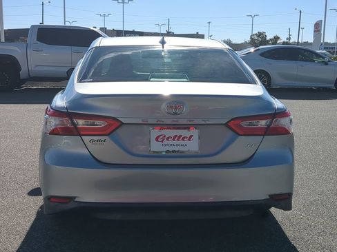 Used 2020 Toyota Camry LE image 14