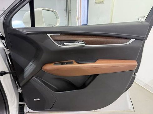 Certified 2020 Cadillac XT5 Premium Luxury w/ LPO, Floor Liner Package FWD image 28