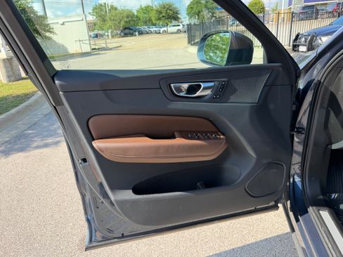 Certified 2023 Volvo XC60 B5 Plus w/ Climate Package AWD/4WD image 22