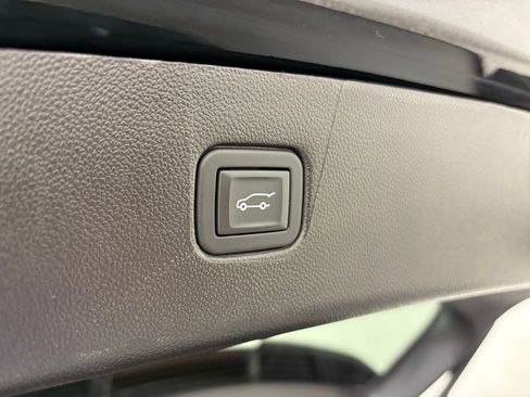 Used 2024 Chevrolet Blazer LT image 38