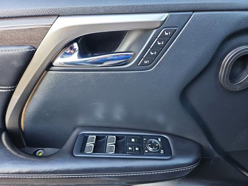 Used 2018 Lexus RX 350L Luxury w/ Cold Area Package (CT) image 20