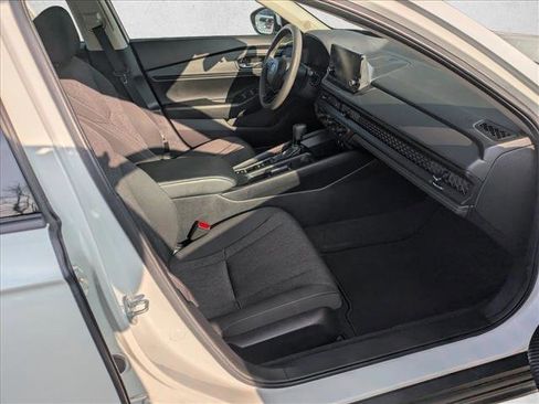 Used 2024 Honda Accord EX image 18