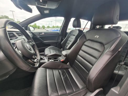 Used 2017 Volkswagen Golf R 4-Door AWD/4WD image 13