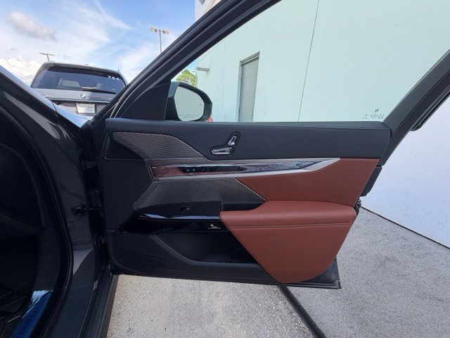Used 2026 BMW 740i xDrive AWD/4WD image 24