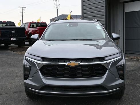 New 2026 Chevrolet Trax LT w/ Driver Confidence Package image 12