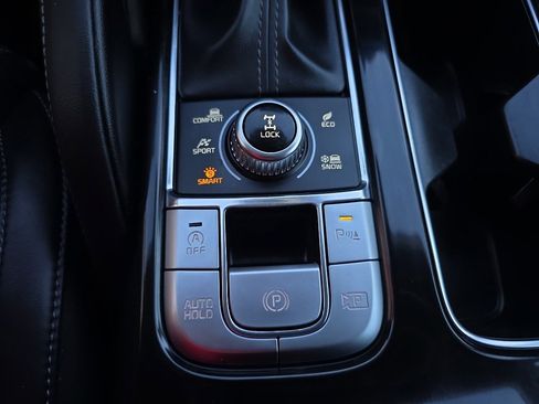 Used 2024 Kia Telluride SX Prestige image 17