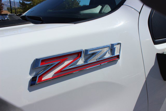 Used 2024 Chevrolet Silverado 2500 LT w/ Convenience Package AWD/4WD image 3