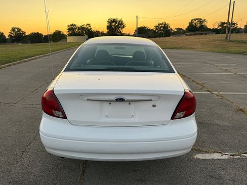 Used 2002 Ford Taurus SE image 8