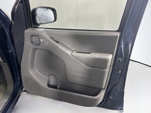 Used 2018 Nissan Frontier SV w/ Value Truck Package image 29