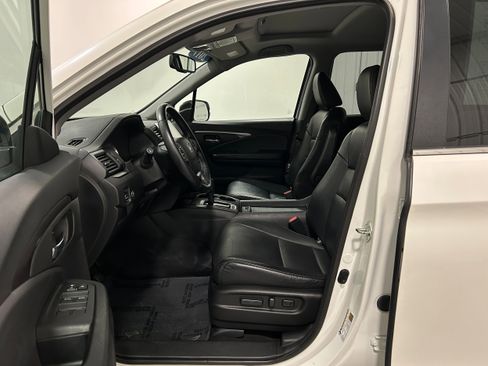 Used 2017 Honda Pilot EX-L image 3