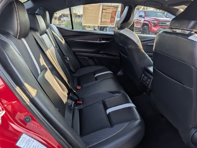 Used 2025 Toyota Camry SE FWD image 29