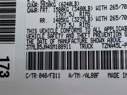 Used 2025 Toyota Tacoma TRD Off-Road AWD/4WD image 29