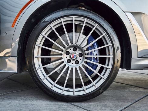 Used 2024 BMW ALPINA XB7 AWD/4WD image 3